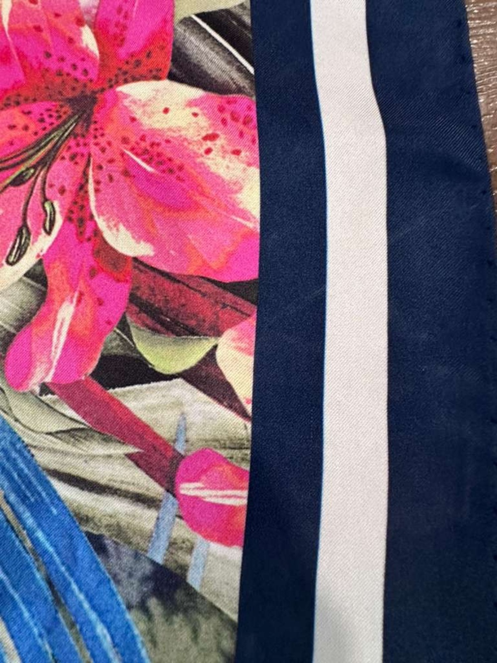 Unbranded Silk Scarf Floral Hand Rolled - Picture 10 of 10